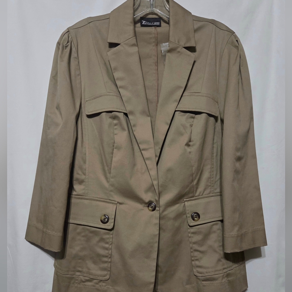 New York And Company women's Tan Blazer Size 14 NWT